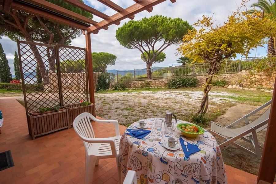 Residence Le Grazie Est Capoliveri  Ngoại thất bức ảnh